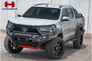 HAMER KING SERIES PLUS BULL BAR TO SUIT TOYOTA HILUX W/FENDERS (2020-ON)