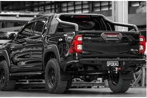 PIAK ELITE REAR STEP TOWBAR W/ SIDE PROTECTION TO SUIT HILUX 2015+ (3.5T TOWING CAPACITY)